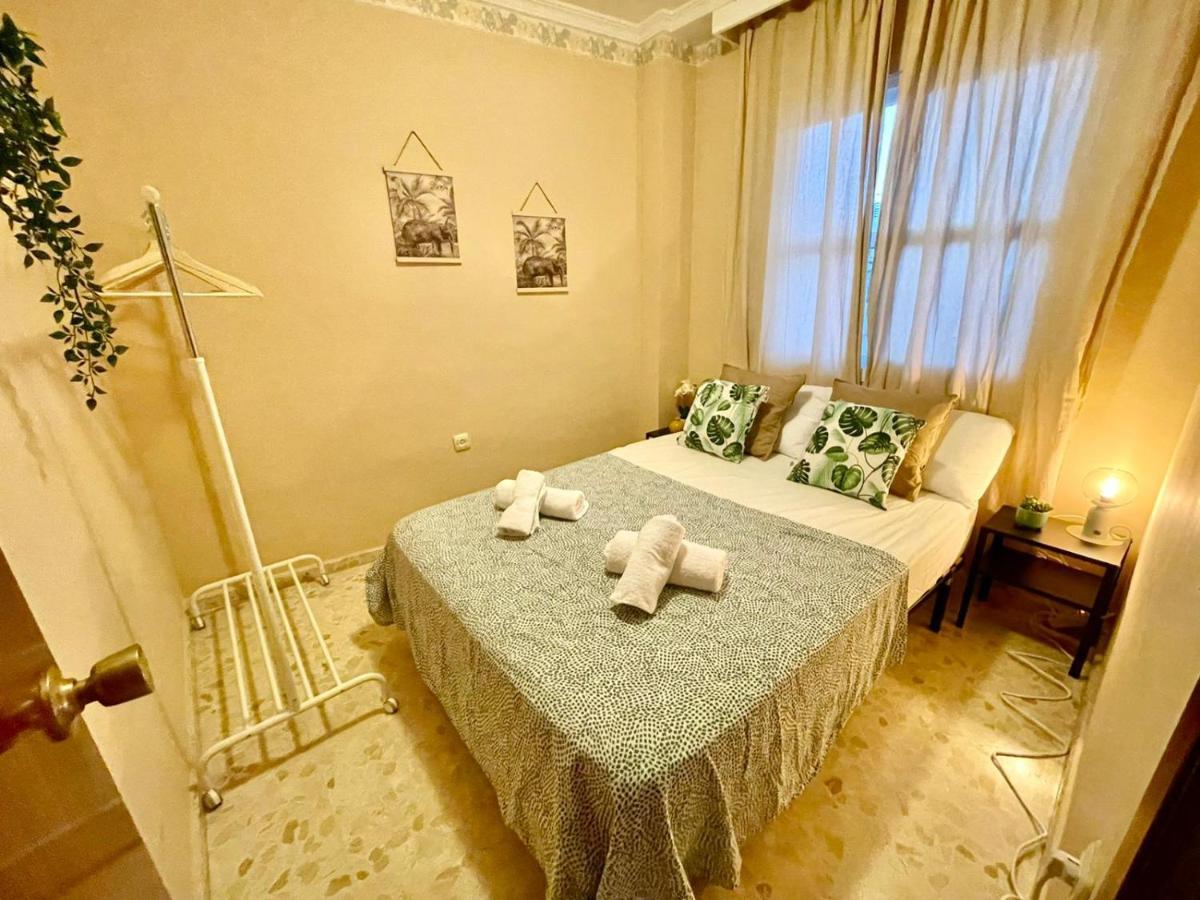 אל פוארטו דה סנטה מריה Gatu Villa Palma, Aire Acc Y Confort En El Centro Historico, " Preferente Mayores De 25 Anos Y Familias " מראה חיצוני תמונה