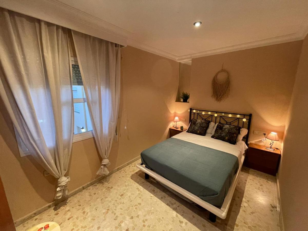 אל פוארטו דה סנטה מריה Gatu Villa Palma, Aire Acc Y Confort En El Centro Historico, " Preferente Mayores De 25 Anos Y Familias " מראה חיצוני תמונה